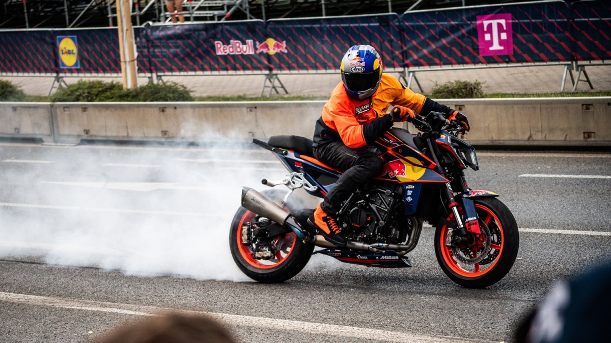 Red Bull Showrun v Praze 
