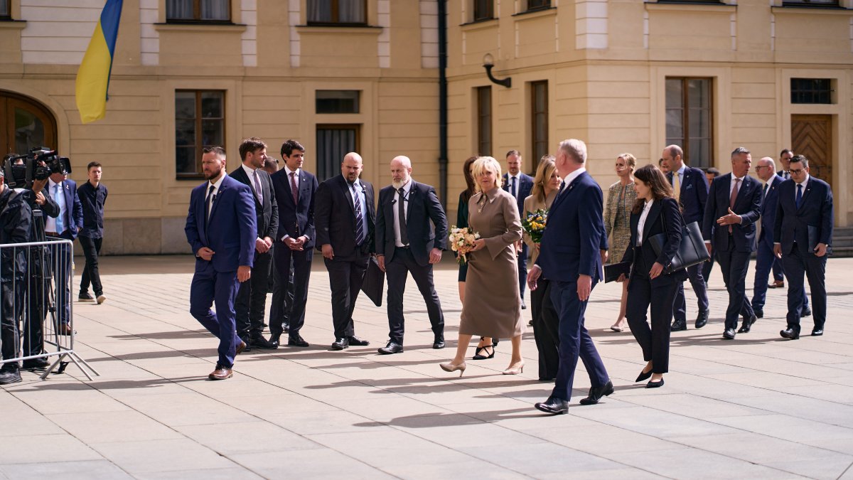Volodymyr Zelenskyj a Olena Zelenská se na Pražském hradě sešli s Petrem Pavlem a Evou Pavlovou
