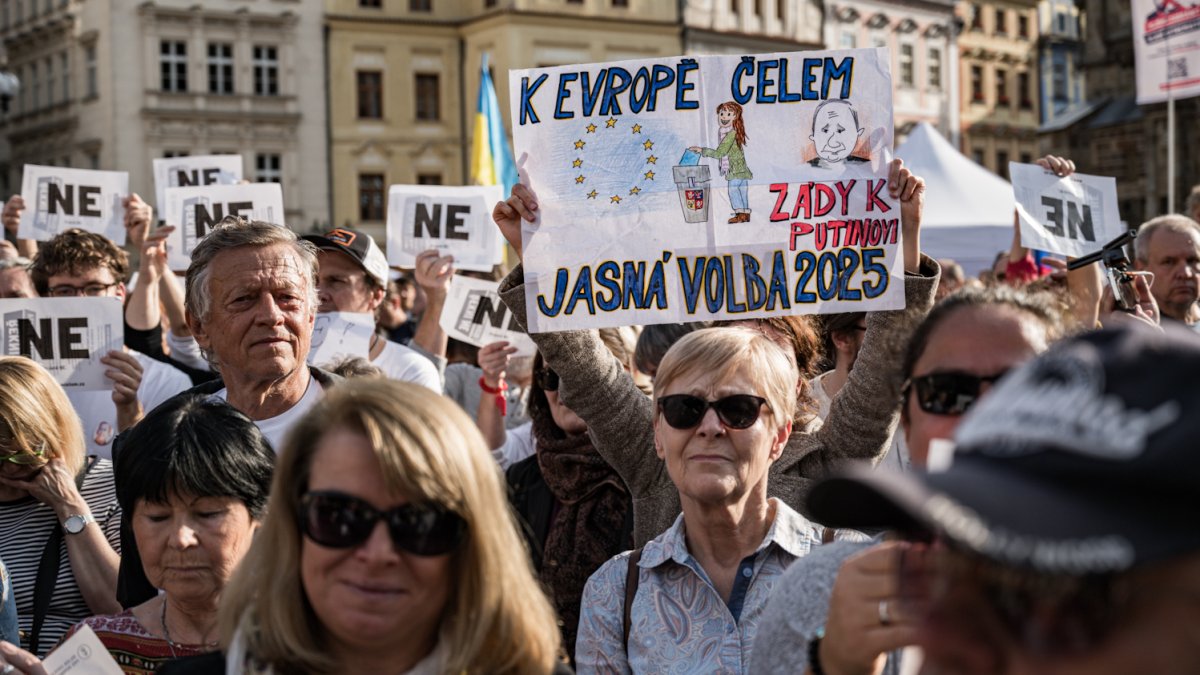V Praze proběhla demonstrace Zabraňme vládě extremistů. (28.9.2025)