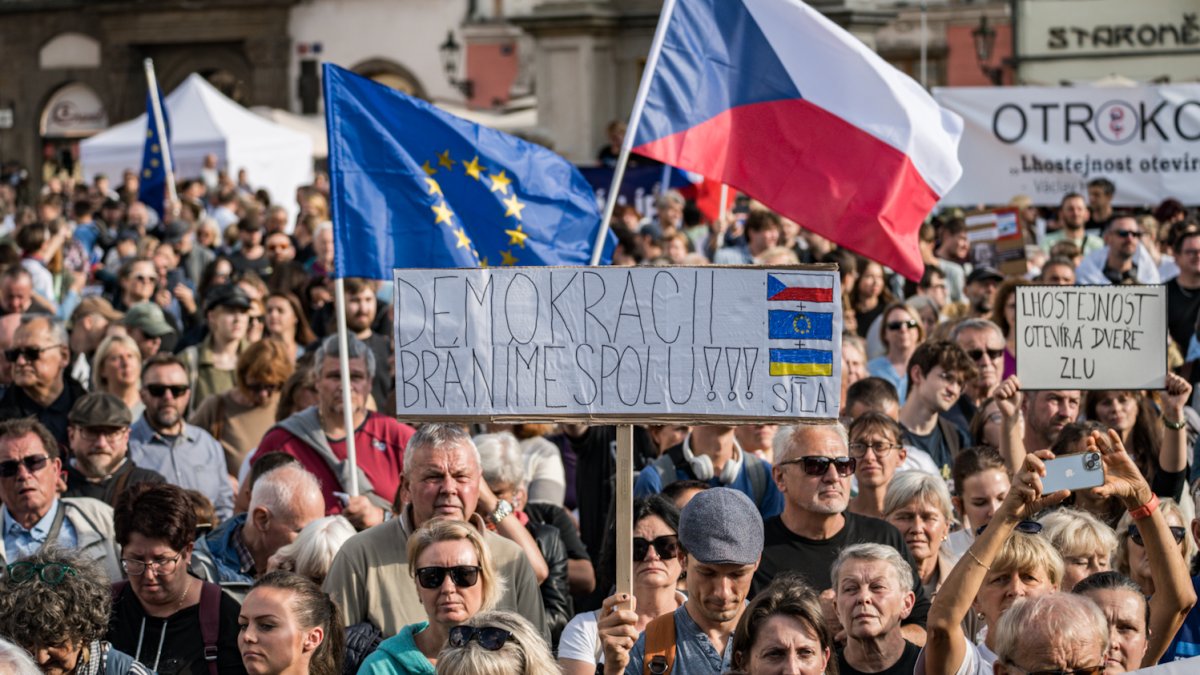 V Praze proběhla demonstrace Zabraňme vládě extremistů. (28.9.2025)