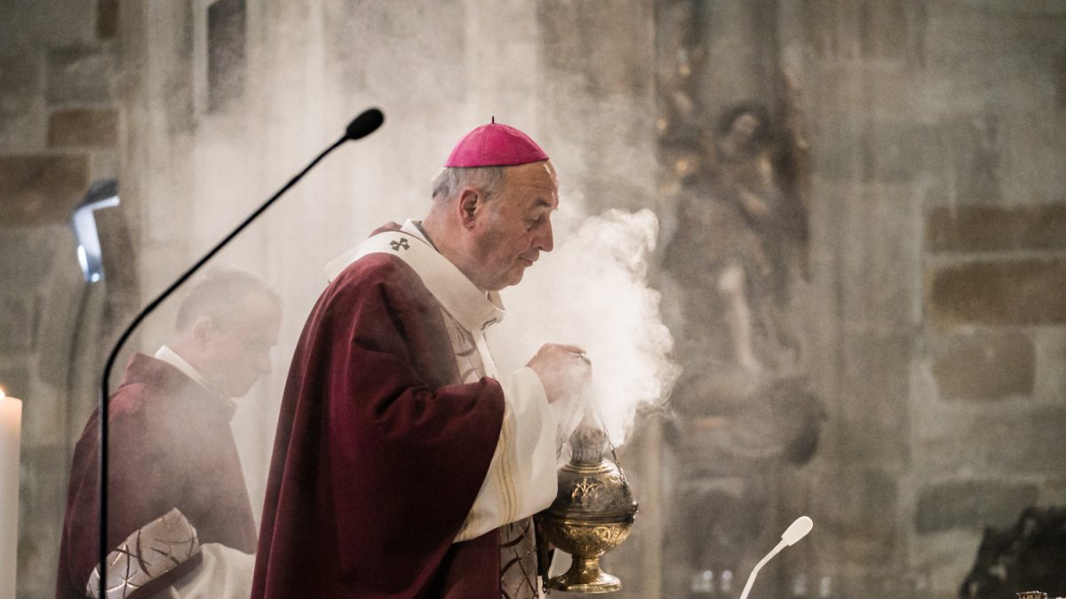 Česko se loučí s kardinálem Dominikem Dukou