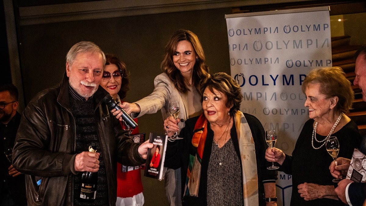 Křest nové kuchařky Jiřiny Bohdalové