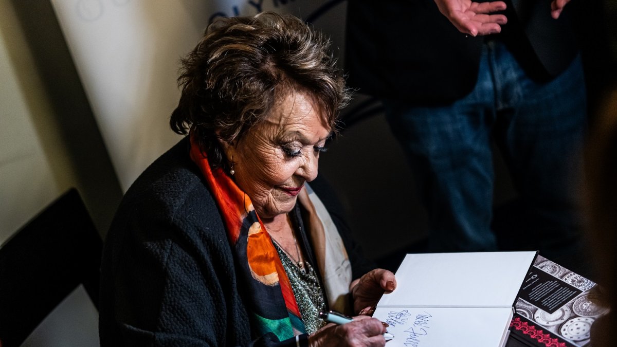 Křest nové kuchařky Jiřiny Bohdalové