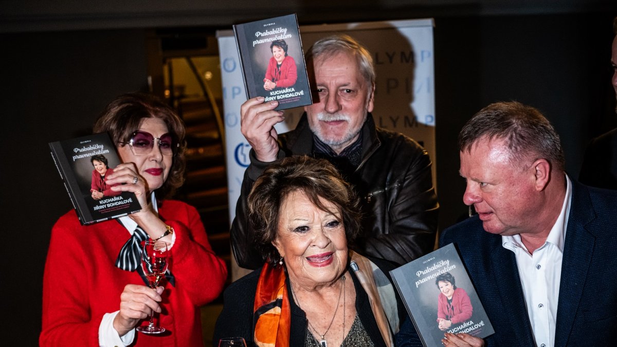 Křest nové kuchařky Jiřiny Bohdalové