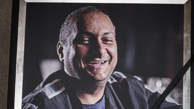 Blízcí a přátelé se rozloučili s moderátorem Patrikem Hezuckým. (12.12.2025)