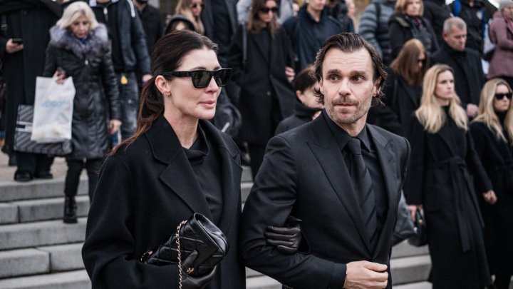 Blízcí a přátelé se rozloučili s moderátorem Patrikem Hezuckým. (12.12.2025)