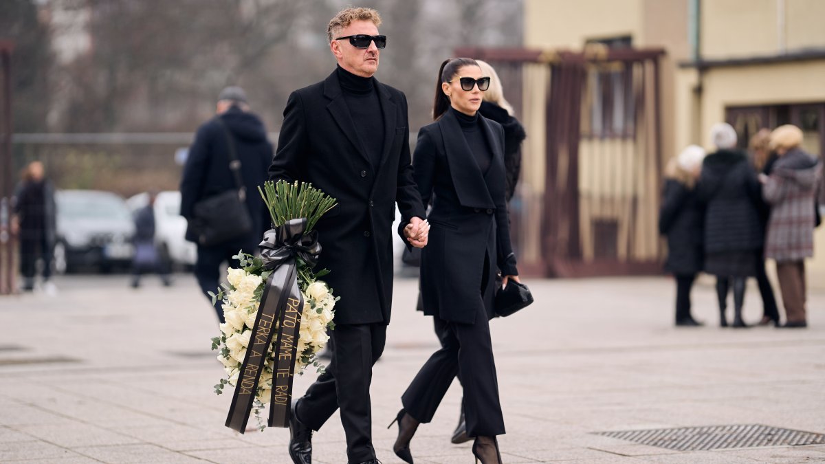 Blízcí a přátelé se rozloučili s moderátorem Patrikem Hezuckým. (12.12.2025)