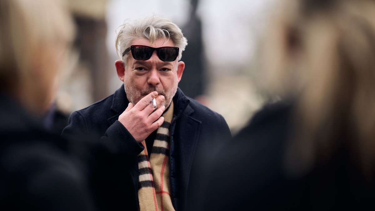 Blízcí a přátelé se rozloučili s moderátorem Patrikem Hezuckým. (12.12.2025)