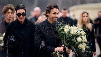 Blízcí a přátelé se rozloučili s moderátorem Patrikem Hezuckým. (12.12.2025)