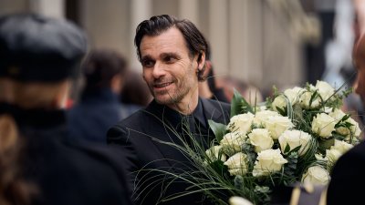 Blízcí a přátelé se rozloučili s moderátorem Patrikem Hezuckým. (12.12.2025)