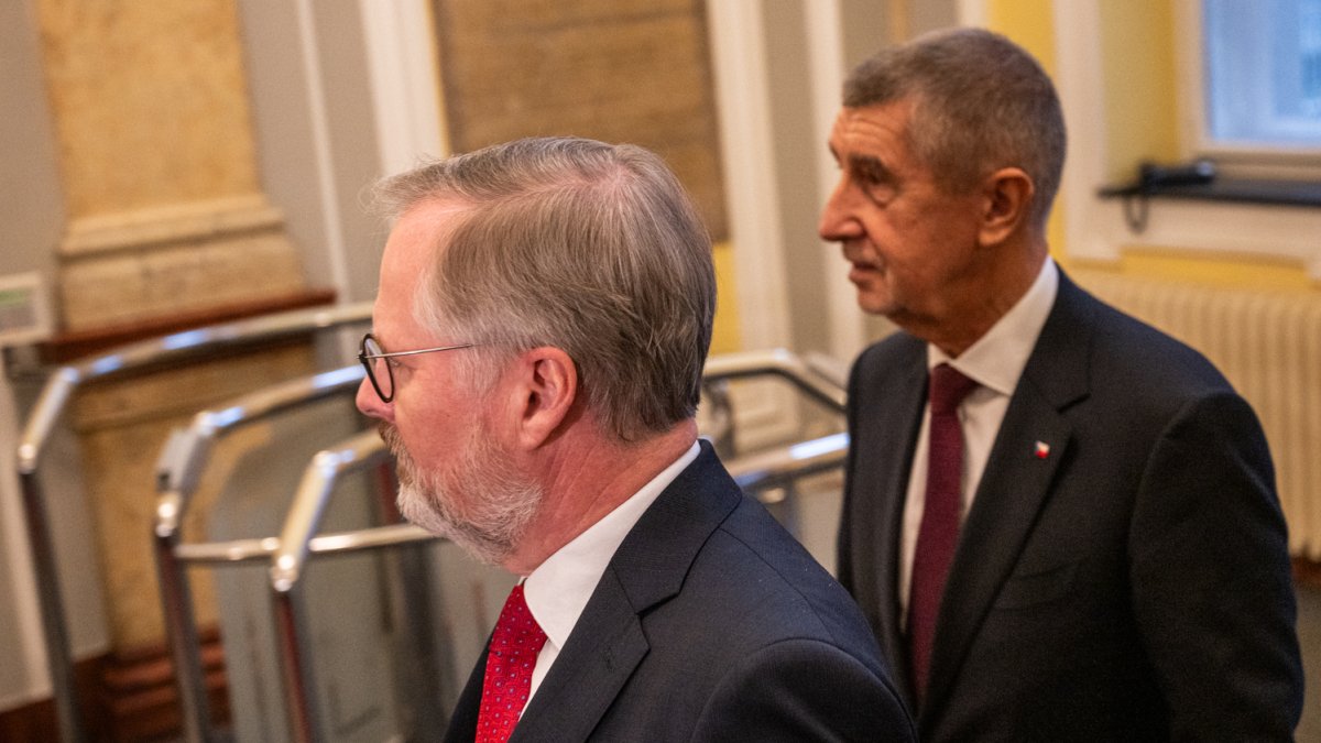 Nová Babišova vláda poprvé zasedala. (15.12.2025)