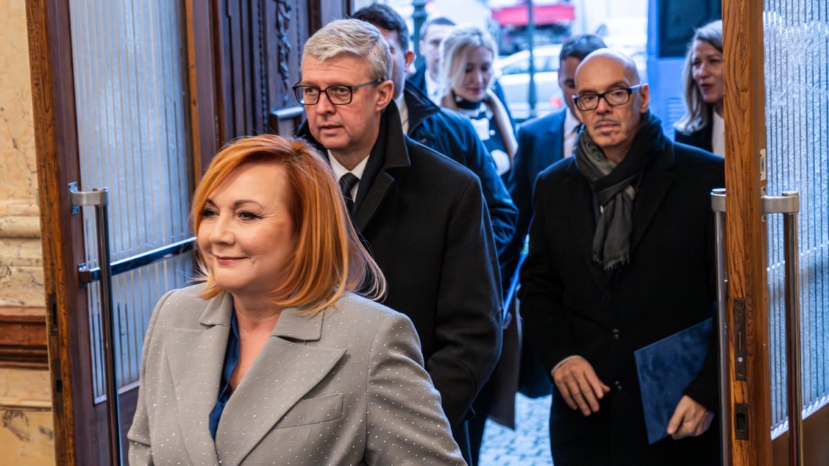 Nová Babišova vláda poprvé zasedala. (15.12.2025)