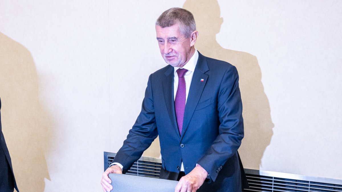 Nová Babišova vláda poprvé zasedala. (15.12.2025)