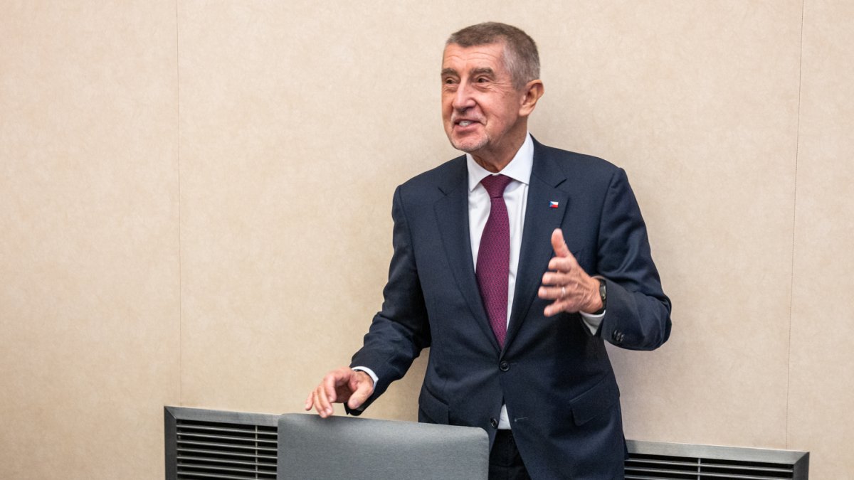 Nová Babišova vláda poprvé zasedala. (15.12.2025)