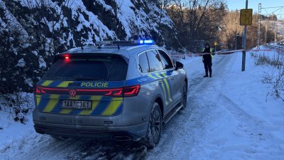 Policie vyšetřuje tragickou srážku vlaku s osobou v Praze. (11.1.2026)