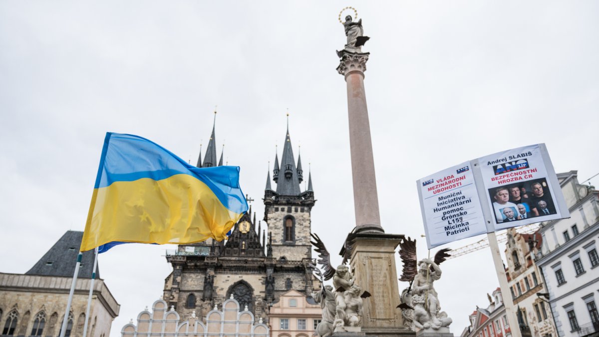 Na Staroměstském náměstí se koná demonstrace na podporu Ukrajiny. (21.2.2026)