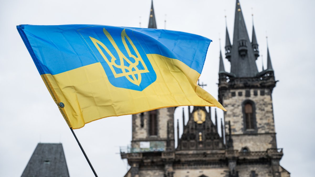 Na Staroměstském náměstí se koná demonstrace na podporu Ukrajiny. (21.2.2026)