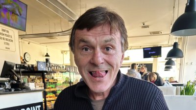 Pavel Trávníček se ukázal poprvé po operaci.