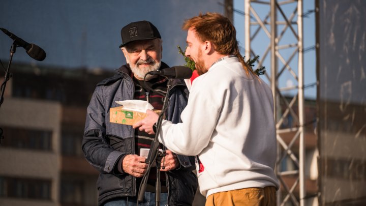 Zdeněk Svěrák během demonstrace na Letné. (21.3.2026)