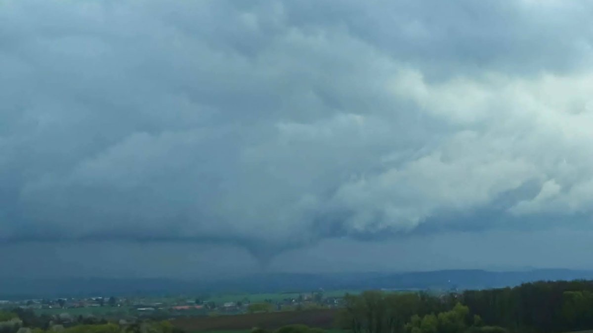 První letošní tornádo zachytili na Jičínsku.