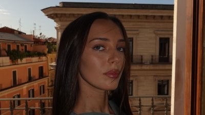 Charlotte Gottová se pochlubila novými fotkami. 