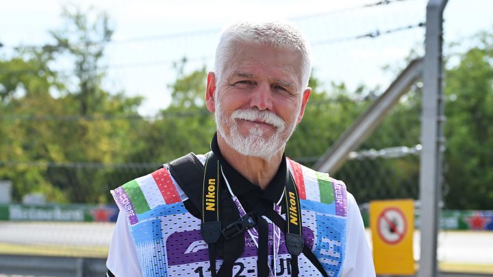 Petr Pavel se objevil na facebookovém profilu Formule 1.