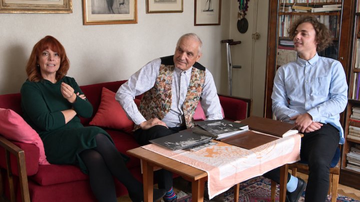 Filmaři dokončili historicky první celovečerní film o jediném českém nobelistovi za literaturu Jaroslavu Seifertovi.