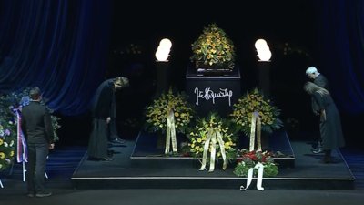 V Národním divadle proběhlo poslední rozloučení s Jiřím Štěpničkou. (20.10.2026)