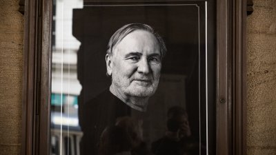V Národním divadle se lidé rozloučili s Jiřím Štěpničkou. (20.10.2026)