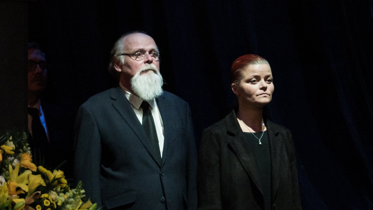 V Národním divadle se lidé rozloučili s Jiřím Štěpničkou. (20.10.2026)