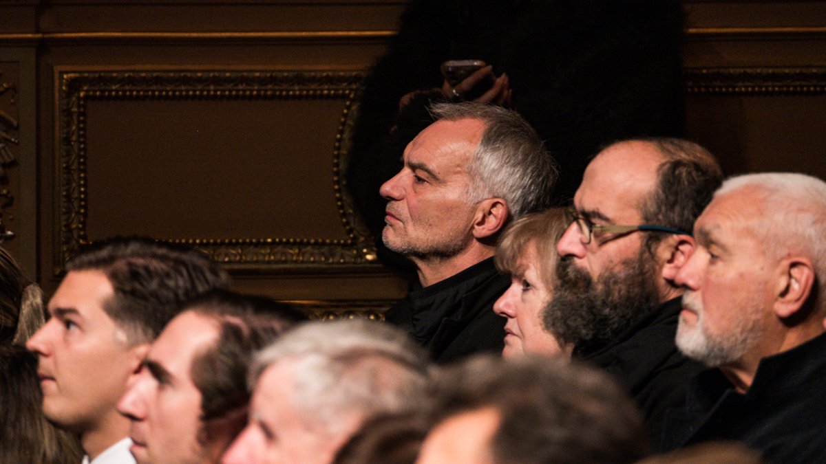 V Národním divadle se lidé rozloučili s Jiřím Štěpničkou. (20.10.2026)